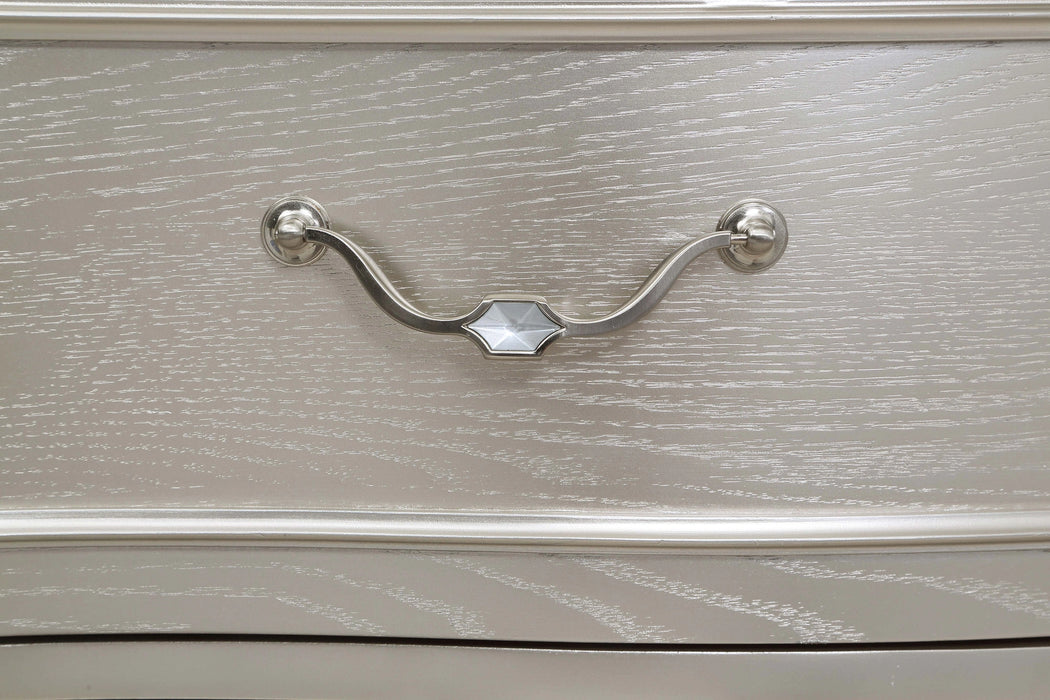 Evangeline Chest of Drawers