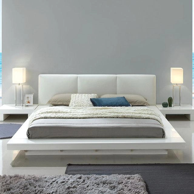 Christie Glossy White Cal.King, E,King, & Queen Bed image