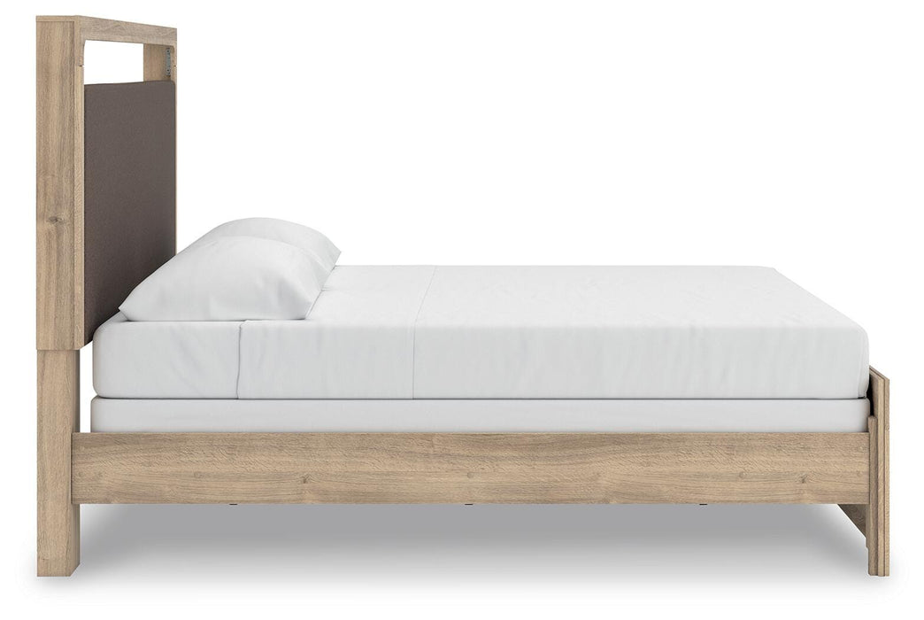 Kinlanni Upholstered Bed