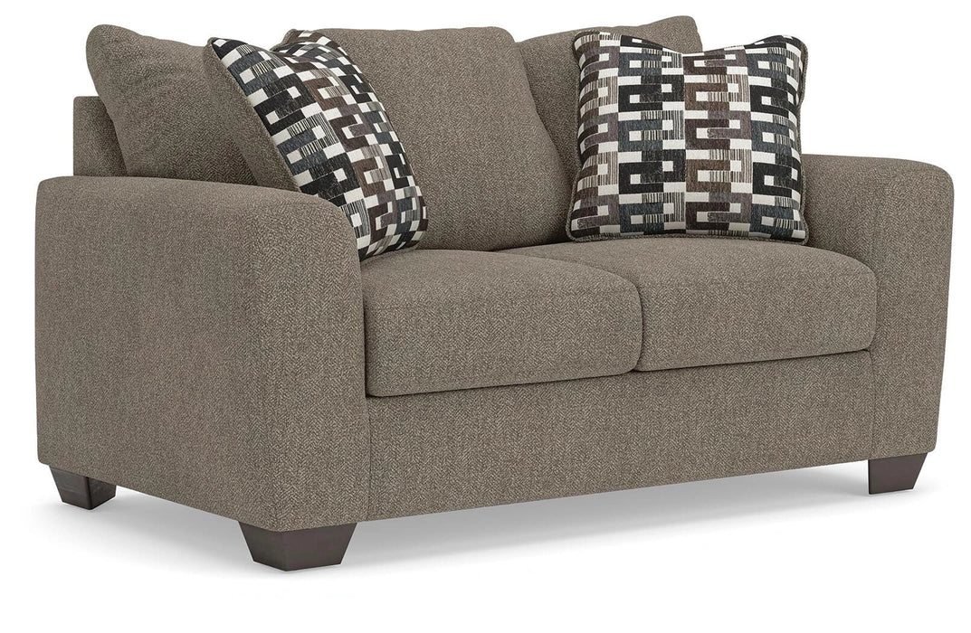 Triston-Peaks Loveseat
