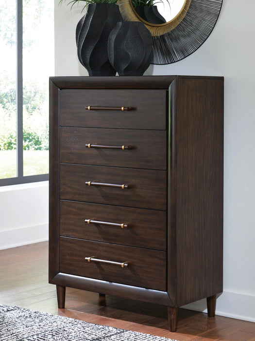 Dantenton Chest of Drawers