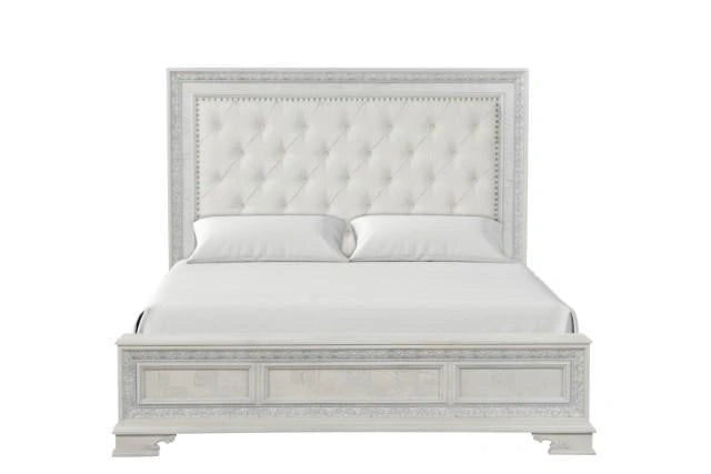Stella Mia 4 Pc 5 Pc Queen Bedroom Set White