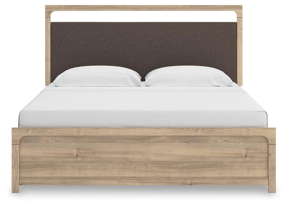 Kinlanni Upholstered Bed