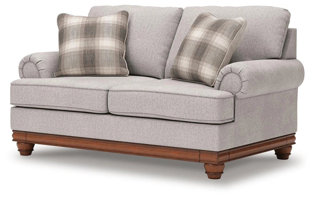 Clearbrooke Loveseat